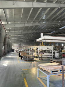 Fabricante de Vietnam Suelo interior SPC 6mm- 8mm Marca LVP Impermeable Antideslizante Buena calidad Laminado WPC Diseño de roble - Product Image 5