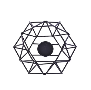 Porte-bougie moderne en métal géométrique avec insert en verre - Product Image 3