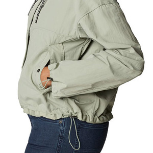 Veste Softshell personnalisée grande taille pour femmes, coupe-vent respirant avec tissu tactique imperméable pour l'hiver-Fabricant de services OEM - Product Image 3