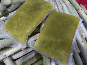 น้ำอ้อยธรรมชาติบรรจุขวดแช่แข็งจากเวียดนาม - Product Image 3