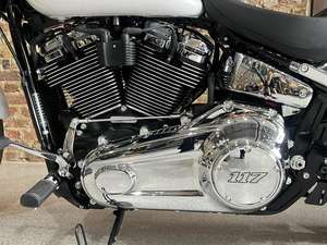 Motocicleta Softail FXBRS de Calidad con Poco Kilometraje - Product Image 6