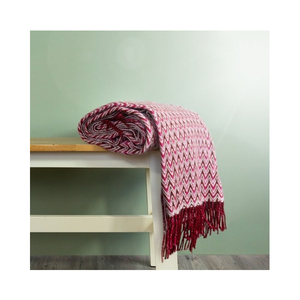 ผ้าห่มโซฟาทำมือลายพู่ห้อย ขนาด 60x80 นิ้ว ผลิตด้วยมือจากมาร์คอินเดีย เหมาะสำหรับผู้ซื้อที่รักการใช้ชีวิตแบบเป็นมิตรต่อสิ่งแวดล้อม ต้องการของใช้ในบ้านที่ทนทาน ประณีต และอบอุ่น - Product Image 1