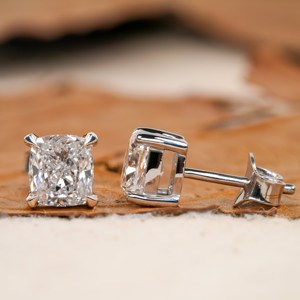 Pendientes de Diamante de Laboratorio de Alta Calidad, Corte Cojín de 2.00ct, Solitario, Engaste de Puntas, Pendientes de Boda, Regalo para Ella - Product Image 2