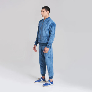 Venta al por mayor de ropa deportiva con capucha para hombre de invierno chándales Eco-Friendly Solid Street Wear - Product Image 5