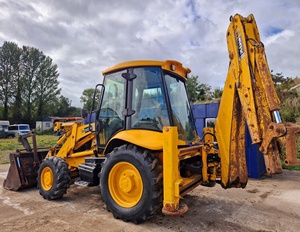 รถตักล้อยาง JCB 3CX 4WD มือสอง พร้อมหัวตักด้านหน้า ชิ้นส่วน PLC เครื่องยนต์ Camc แบบเคลื่อนที่ได้ ปี 2016 กำลัง 75 กิโลวัตต์ แรงบิดสูง - Product Image 5