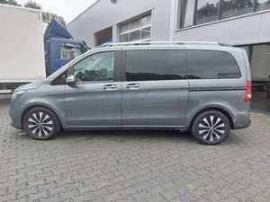 Sedán V-Class Usado 2024, 1-25000 Millas, Motor 4.1-6L, Transmisión Automática, Asientos de Cuero, Volante a la Izquierda, R17, Techo Panorámico - Product Image 3