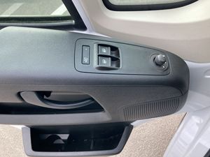 CAMIONETA USADA EN BUEN ESTADO, MODELO 2022, MOTOR JUMPER, BAJO KILOMETRAJE, 140HP, TRANSMISIÓN - Product Image 2