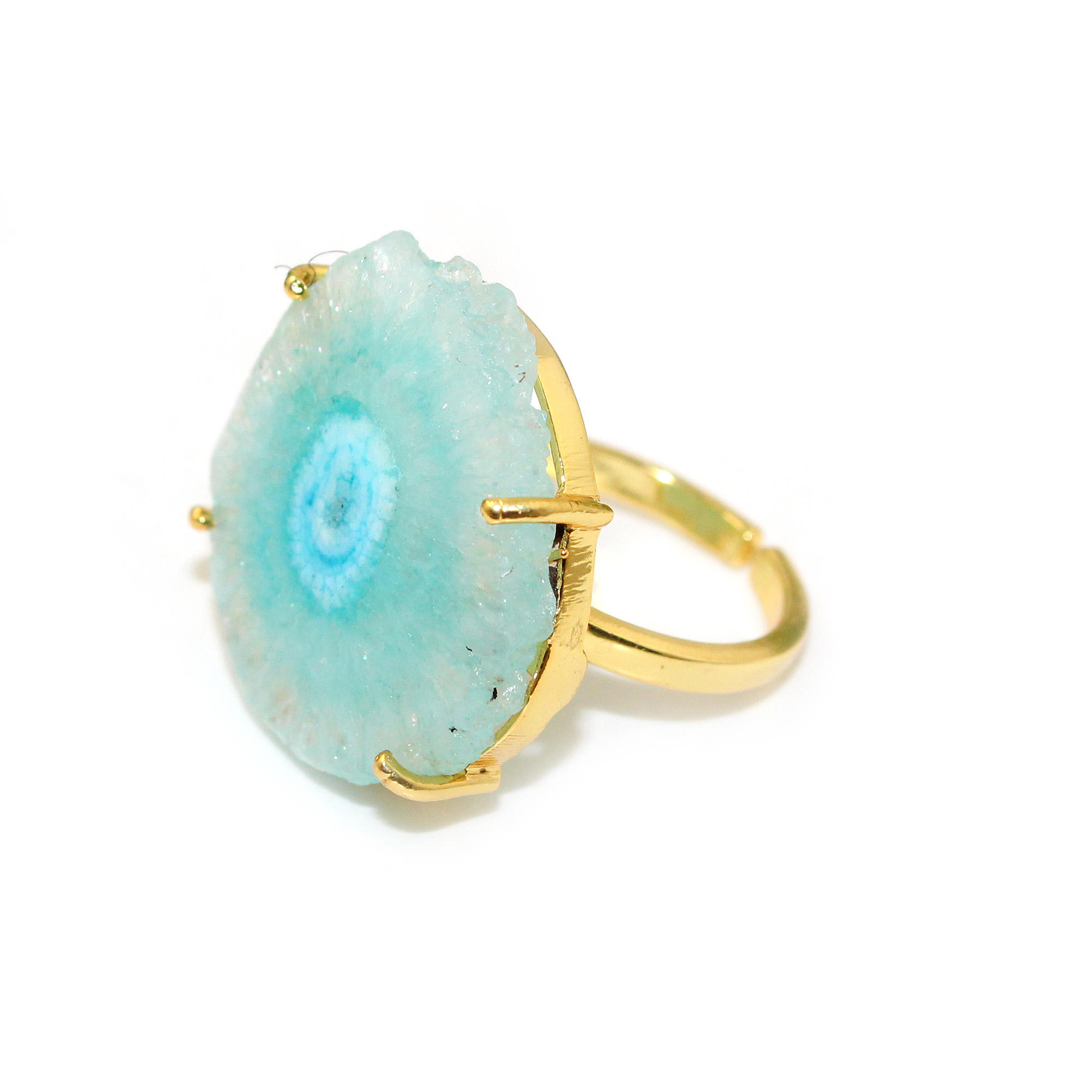 สีเขียวอ่อน