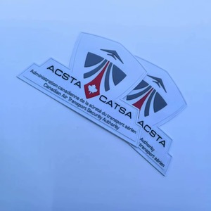 Badges en PVC personnalisés en gros avec un design en relief détaillé pour les vêtements et accessoires de sport - Product Image 1
