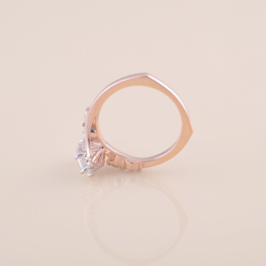 Bague de fiançailles avec diamant de laboratoire taille marquise de 1,30 carat |   Bague en argent sterling 925 massif, sertie de pierres, à tige fendue, certifiée IGI - Product Image 5