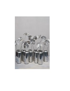 Florero de metal de primera calidad con diseño atractivo para decoraciones florales para sala de estar, oficina, hogar, bodas - Product Image 1