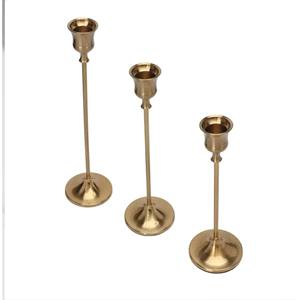 Bougeoir en métal doré fabriqué à la main ensemble de trois bougeoirs de mariage décoratifs élégants pour les lanternes de pots de bougie de décoration intérieure - Product Image 5