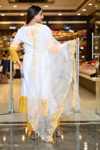 Ropa Étnica Moderna, Salwar Kameez Elegante, Ropa Étnica para Mujer, Conjuntos de Kurti con Diseño Casual y Elegante, Venta al Por Mayor - Product Image 2