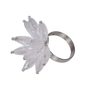 ANNEAU DE SERVIETTE EN MÉTAL DE DESIGNER DE PERLES DE COULEUR POUR LA DÉCORATION DE NOËL ET DE MARIAGE ANNEAU DE TISSU DE SERVIETTE - Product Image 3