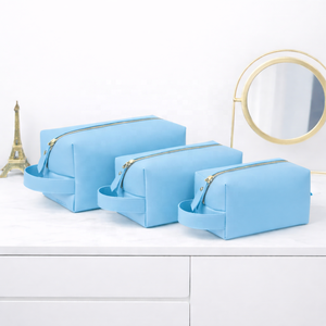 Sac de maquillage en vente chaude, logo personnalisé, sacs cosmétiques de voyage pour hommes, sac de toilette en cuir de haute qualité - Product Image 2