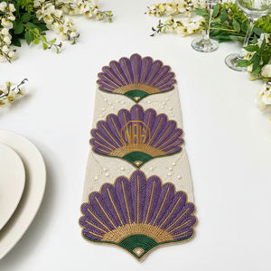 Chemin de table brodé personnalisé de 36 pouces avec perles de verre, décoration d'événement - Product Image 1