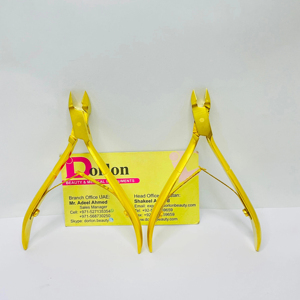 Pince à ongles à cuticules plaquée or mat Pince à ongles en acier inoxydable avec logo personnalisé Pointe fine pointue Pince à ongles à double ressort - Product Image 1