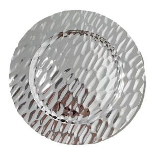 Assiettes de présentation rondes en acier inoxydable argentées, vaisselle de service avec motif floral en relief et bord perlé pour événements de dîner formels - Product Image 4