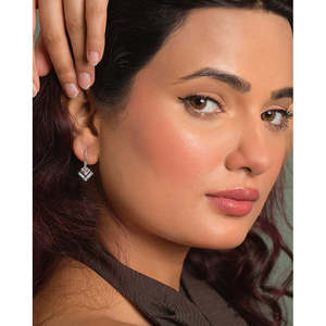 Pendientes Colgantes de Plata Rosabella, Accesorio de Moda para Mujer - Product Image 3