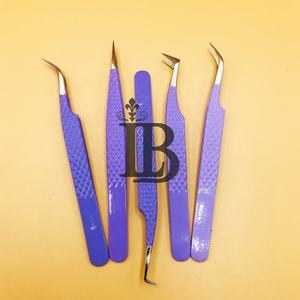 Pinzas para Extensión de Pestañas Color Morado, Pinzas de Acero Inoxidable con Logotipo Personalizado de Marca Privada - Product Image 2