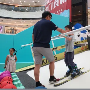 쇼핑몰의 실내 스키 시뮬레이터 인공 눈 덮인 스키 슬로프 피트니스 스키 머신