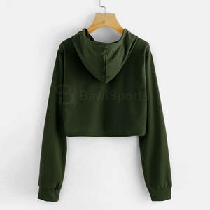 Haute qualité femmes hiver haut court sweats à capuche décontracté Streetwear avec Logo avant tricoté matériel col à capuche Offre Spéciale - Product Image 3