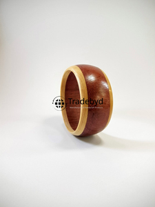 Bracelets en bois faits à la main pour femmes avec une touche tribale et bohème par Tradebyd - Product Image 4