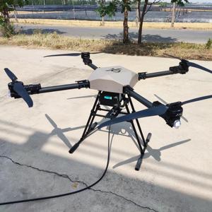 Drone de nettoyage de toutes les surfaces Robot autonome pour le nettoyage des façades de bâtiments de grande hauteur Drone de nettoyage en gros - Product Image 3