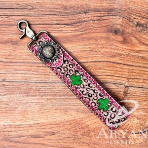 สายคล้องข้อมือหนังแคคตัส Concho สายคล้องข้อมือแบบตะวันตกที่หนีบกุญแจหนังวัวแบบกำหนดเองเป็นของขวัญสำหรับผู้หญิง - Product Image 1