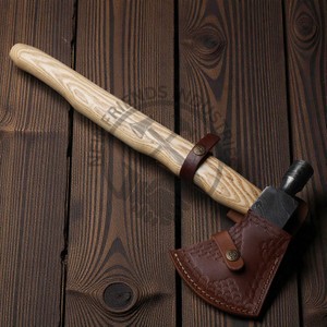 Hacha Tomahawk de Acero de Damasco Hecha a Mano para Camping con Mango de Madera de Fresno y Funda, Hacha de Batalla Forjada de Alta Calidad para Uso en Exteriores - Product Image 6