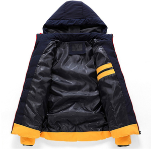 Chaqueta de invierno con capucha y soporte de manga larga ligera para hombre 2023, nailon transpirable de poliéster con diseño de burbujas personalizable OEM ODM - Product Image 6
