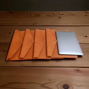 Housse pour ordinateur portable portable durable en cuir véritable de qualité supérieure au look rétro pour les affaires de bureau et les GLS-0335 de transport quotidiennes - Product Image 4