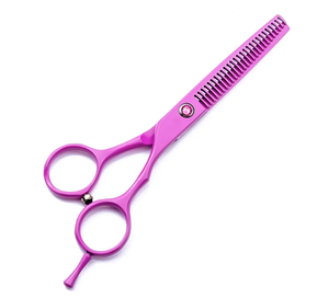 Ciseaux de coiffeur à bord de rasoir de 6 pouces en gros avec repose-doigt ciseaux amincissants en acier inoxydable personnalisés pour une utilisation en beauté - Product Image 2