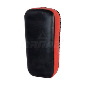 Bouclier de coup de pied de boxe de qualité supérieure de haute qualité couleur personnalisée durable vêtements de combat de bonne qualité produit le plus récent - Product Image 4