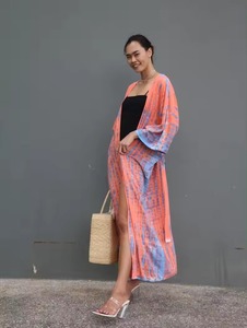 Venta caliente Estampado floral Tie Dye Patrón Maxi Longitud Estilo casual Kimono Robe Simple Hermoso vestido de noche para el verano Precio bajo - Product Image 2