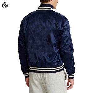 Chaqueta Universitaria Personalizada con Recubrimiento Satinado para Hombre, Resistente al Viento, Teñida Lisa con Logotipo y Patrón de Letras para Chaqueta de Invierno - Product Image 2