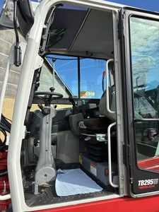 Excavadora de cadenas Takeuchi TB295W 2022 confiable con motor, caja de cambios y bomba Koop para proyectos de carreteras y movimiento de tierras - Product Image 1