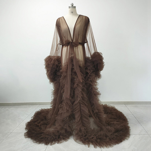 Robe de mariée et de demoiselle d'honneur en tulle couleur café éthéré avec volants, idéale pour les séances photo de maternité de luxe et vos moments spéciaux - Product Image 3