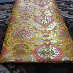 Tissus en soie brocart 100% tissés à la main sur mesure idéaux pour les textiles de maison - Product Image 3