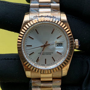 Montre-bracelet analogique japonaise automatique et personnalisée en acier inoxydable de ton or pour hommes, mode de luxe au prix le plus bas - Product Image 1