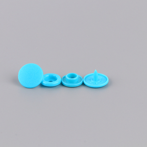 Usine Source Grande Marque Couleur Personnalisée Bleu T5 Boutons en <span class=keywords><strong>Plastique</strong></span> pour Vêtements - Product Image 3