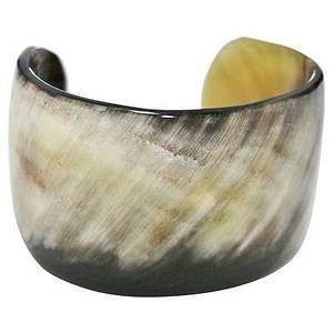 Manchettes, bracelets et bracelets en corne de buffle naturelle, fabriqués à partir de véritable corne de buffle, disponibles dans un assortiment de - Product Image 1