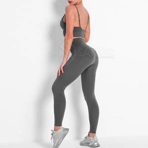 Vêtements de sport à la mode pour femmes Ensemble de yoga Motif solide en gros Vêtements de sport grande taille fabriqués au Pakistan - Product Image 4