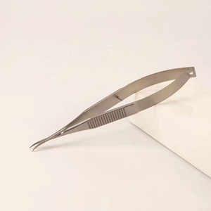 กรรไกรสปริงประสิทธิภาพสูงที่ให้ความคมชัดเชื่อถือได้สำหรับการตัดแต่งขนและทำเล็บ - Product Image 1