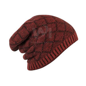 Gorros de Jacquard de Buena Calidad Hechos en Pakistán para Venta en Línea, Gorro con Diseño de Logotipo Personalizado a Precio Económico - Product Image 2