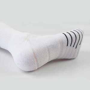 Personnaliser Chaussettes d'athlètes en coton respirant pour hommes Chaussettes de sport à la cheville rembourrées avec logo personnalisé pour hommes - Product Image 3