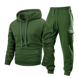 Vente en gros de survêtements cargo pour hommes de couleur verte pull à manches longues avec cordon de serrage élastique déchets Pent Cargo survêtement pour l'hiver - Product Image 1