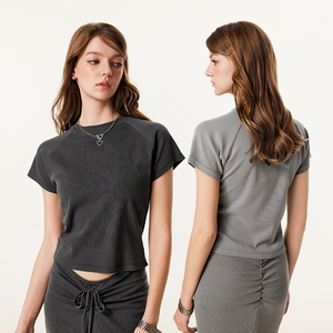 Top informal de verano para mujer, Camiseta ajustada de cuello redondo con logotipo personalizado, camisetas ajustadas ecológicas para niña, gran oferta - Product Image 6