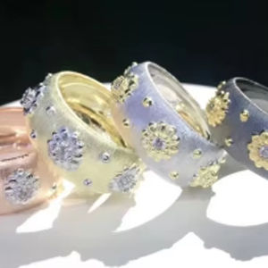 Bague délicate au design unique pour femme et homme - Product Image 1