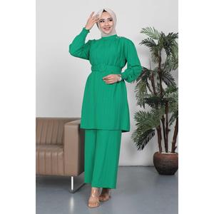 Conjunto de 2 Piezas de Algodón con Top Largo de Patrón Sólido Informal y Pantalones Cortos Midi con Cinturón y Detalle de Piedras para el Verano - Product Image 4